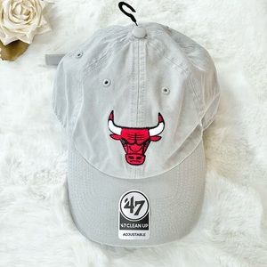 New with tag CHICAGO BULLS OFFICIAL NBA GEAR ADJUSTABLE HAT LOGO ON FRONT IN RED